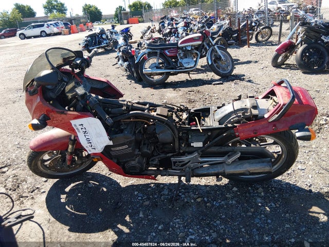 45407824 :رقم المزاد ، JKAZX2A11FB509303 vin ، 1985 Kawasaki Zx900 مزاد بيع