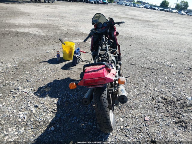 45407824 :رقم المزاد ، JKAZX2A11FB509303 vin ، 1985 Kawasaki Zx900 مزاد بيع
