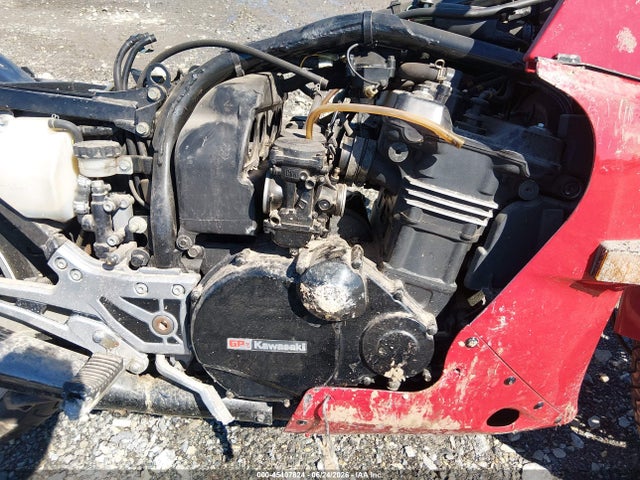 45407824 :رقم المزاد ، JKAZX2A11FB509303 vin ، 1985 Kawasaki Zx900 مزاد بيع