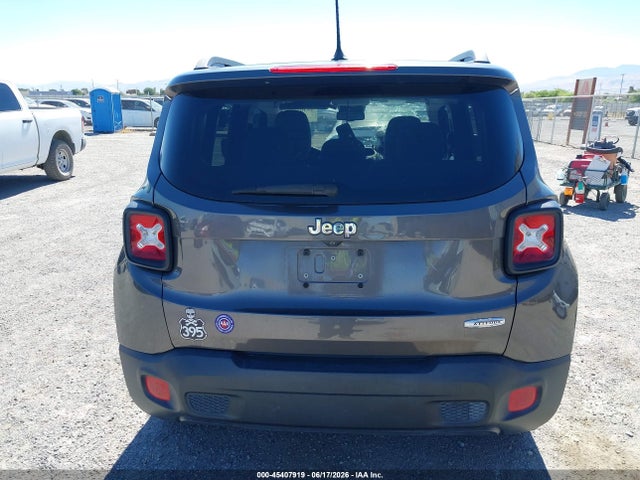 ZACCJABT3GPE08990 Jeep Renegade Latitude