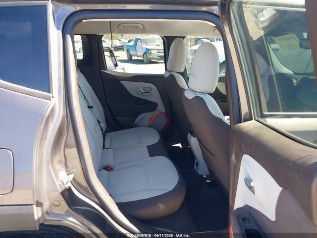 ZACCJABT3GPE08990 Jeep Renegade Latitude