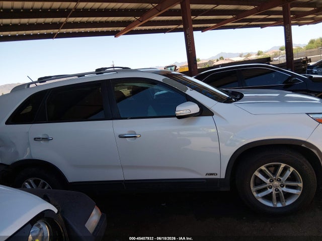 KIA SORENTO LX 2015 5XYKTCA60FG586593 Image 13