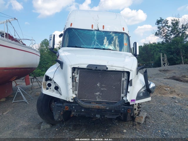 Auction sale of the 2022 Freightliner New Cascadia 126, vin: 3AKJHHDR7NSMZ7667, lot number: 45408025