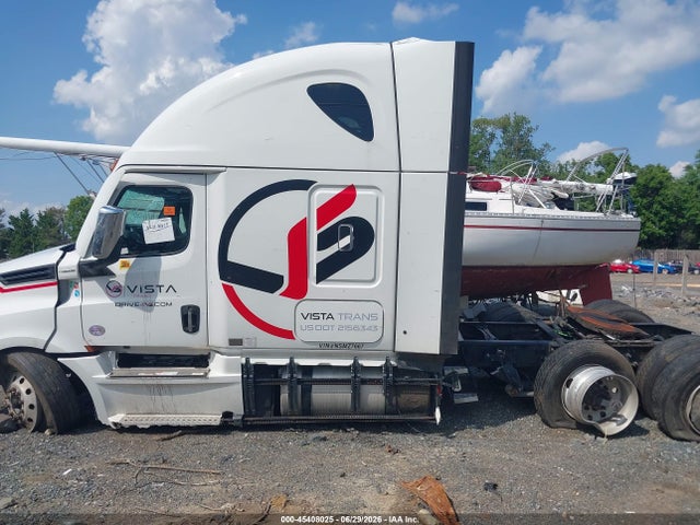 Auction sale of the 2022 Freightliner New Cascadia 126, vin: 3AKJHHDR7NSMZ7667, lot number: 45408025