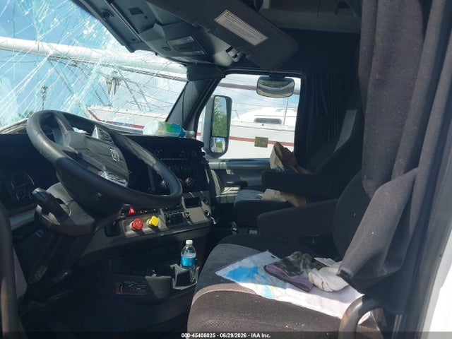 Auction sale of the 2022 Freightliner New Cascadia 126, vin: 3AKJHHDR7NSMZ7667, lot number: 45408025