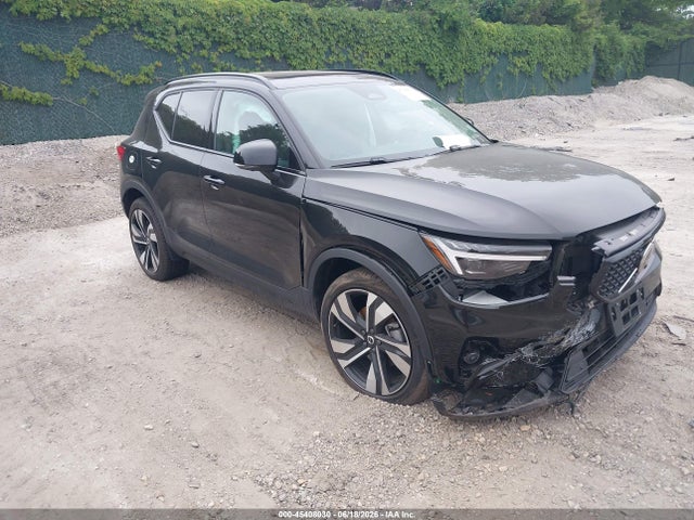 45408030 :رقم المزاد ، YV4L12UCXS2517336 vin ، 2025 Volvo Xc40 B5 Plus Dark Theme مزاد بيع