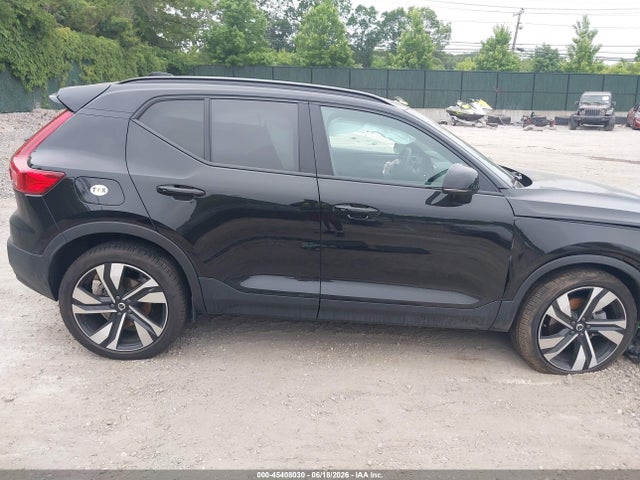 2025 Volvo Xc40 B5 Plus Dark Theme მანქანა იყიდება აუქციონზე, vin: YV4L12UCXS2517336, აუქციონის ნომერი: 45408030