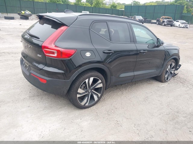 2025 Volvo Xc40 B5 Plus Dark Theme მანქანა იყიდება აუქციონზე, vin: YV4L12UCXS2517336, აუქციონის ნომერი: 45408030