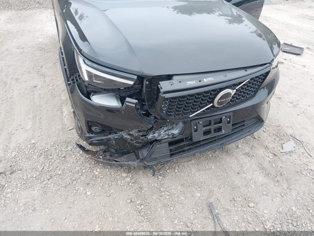 2025 Volvo Xc40 B5 Plus Dark Theme მანქანა იყიდება აუქციონზე, vin: YV4L12UCXS2517336, აუქციონის ნომერი: 45408030