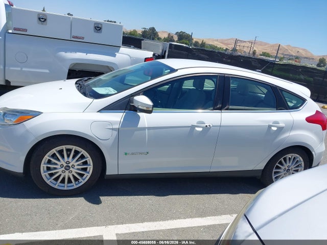 Ford FOCUS ELECTRIC 2018 1FADP3R47JL296130 Image 15