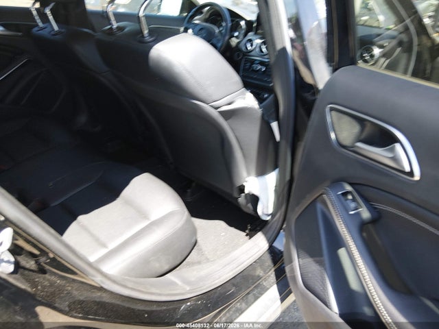WDCTG4GB5FJ033323 Mercedes-Benz Gla 250 4matic