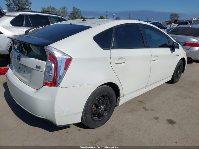 Toyota Prius Two 2015 JTDKN3DU1F1997814 Image 4