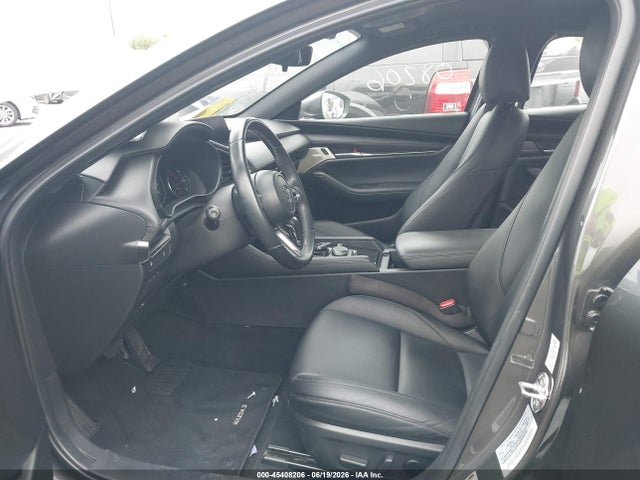 Mazda Mazda3 Preferred Package 2019 JM1BPAMM6K1119725 Image 5