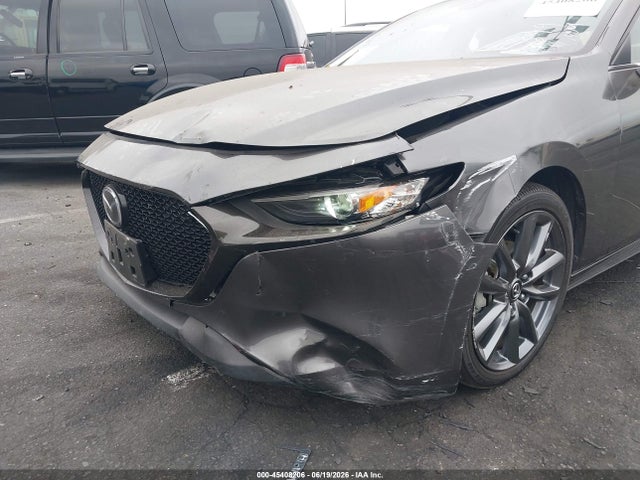 Mazda Mazda3 Preferred Package 2019 JM1BPAMM6K1119725 Image 6