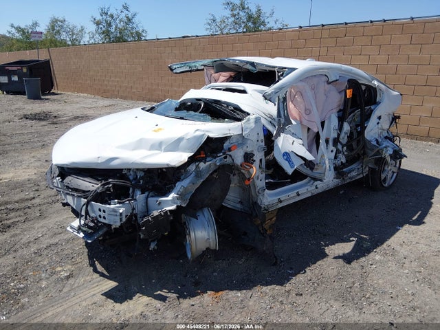 Chevrolet VOLT LT 2018 1G1RC6S53JU134112 Image 2