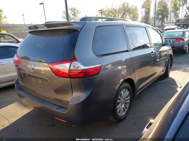 Toyota Sienna Xle 8 Passenger 2017 5TDYZ3DC0HS797664 Image 4