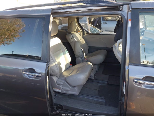 Toyota Sienna Xle 8 Passenger 2017 5TDYZ3DC0HS797664 Image 8