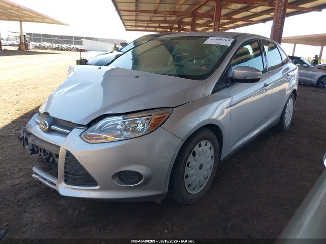 Ford FOCUS SE 2014 1FADP3F20EL111697 Image 2