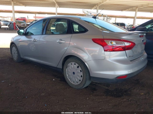 Ford FOCUS SE 2014 1FADP3F20EL111697 Image 3