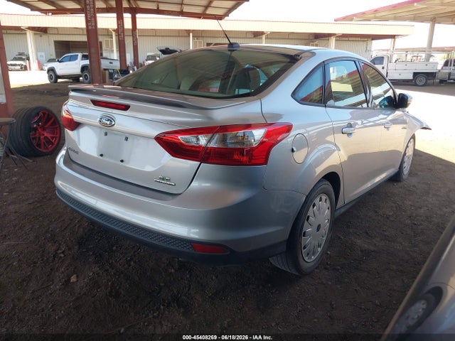Ford FOCUS SE 2014 1FADP3F20EL111697 Image 4