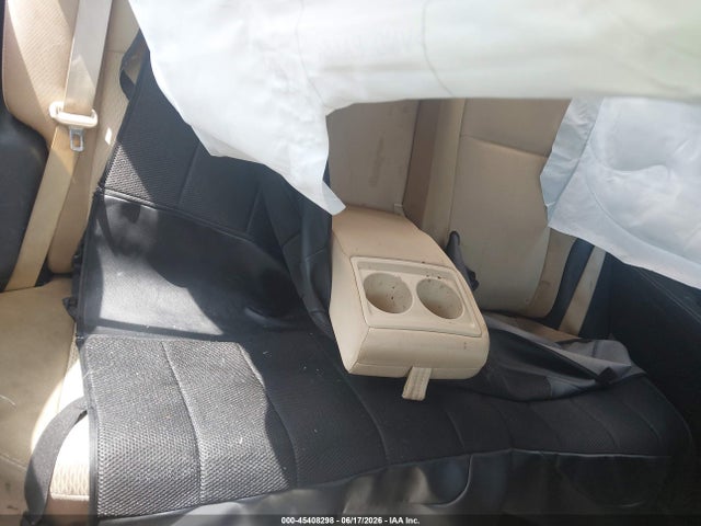 Toyota COROLLA LE 2018 5YFBURHE9JP841839 Image 8