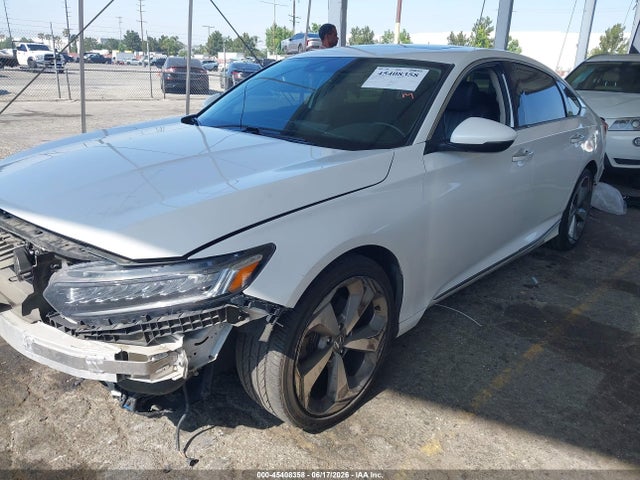 1HGCV1F99JA105918 Honda Accord Touring
