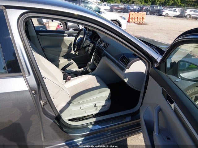 1VWAA7A33JC001854 Volkswagen Passat 2.0t R-line/2.0t S