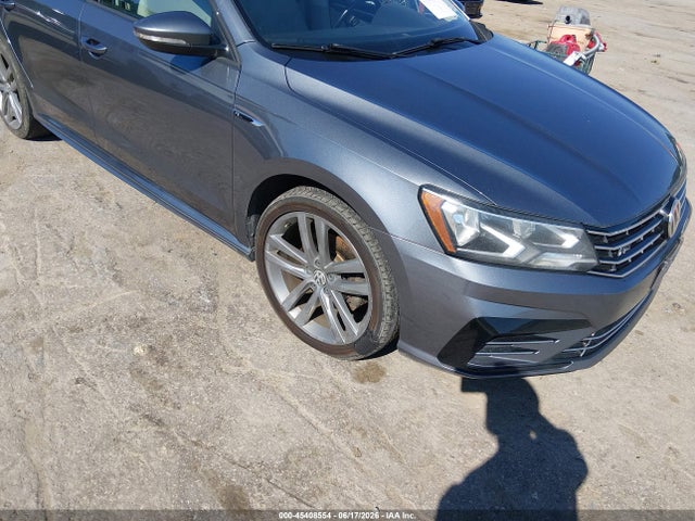 1VWAA7A33JC001854 Volkswagen Passat 2.0t R-line/2.0t S