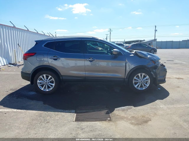 JN1BJ1CPXKW521718 Nissan Rogue Sport Sv