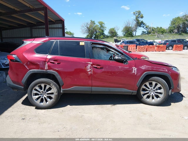 2T3A1RFV3MW180343 Toyota Rav4 Xle Premium