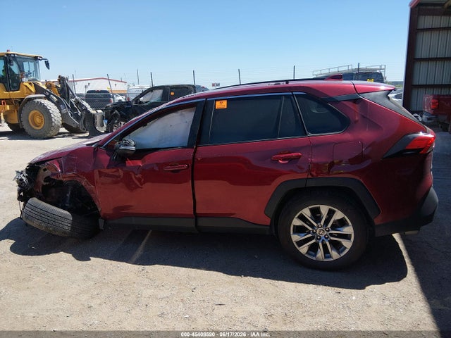 2T3A1RFV3MW180343 Toyota Rav4 Xle Premium