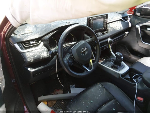 2T3A1RFV3MW180343 Toyota Rav4 Xle Premium
