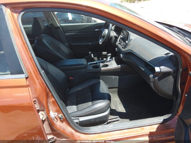 1N4BL4CV4NN349581 Nissan Altima Sr Fwd