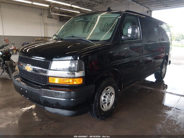 Chevrolet Express 2500 Ls 2019 1GAWGEFG3K1317929 Image 2