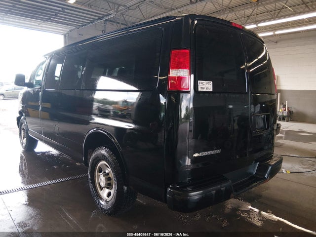 Chevrolet Express 2500 Ls 2019 1GAWGEFG3K1317929 Image 3