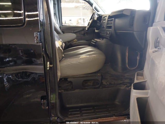 Chevrolet Express 2500 Ls 2019 1GAWGEFG3K1317929 Image 5
