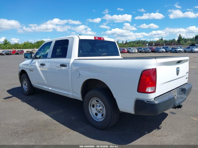 1C6RR7KG5JS300520 RAM 1500 Tradesman 4x4 5&#039;7 Box