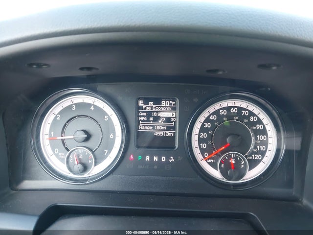 1C6RR7KG5JS300520 RAM 1500 Tradesman 4x4 5&#039;7 Box