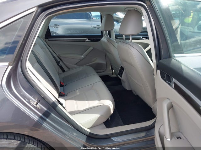 Продаж на аукціоні авто 2017 Volkswagen Passat 1.8t Se, vin: 1VWGT7A39HC006393, номер лоту: 45408695