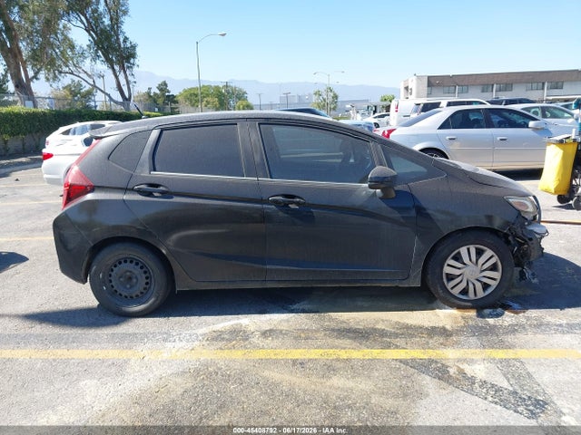 45408792 :رقم المزاد ، 3HGGK5H52FM750061 vin ، 2015 Honda Fit Lx مزاد بيع