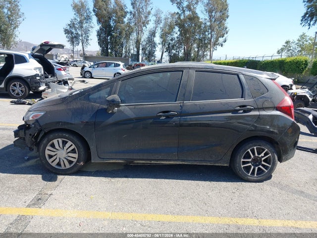 45408792 :رقم المزاد ، 3HGGK5H52FM750061 vin ، 2015 Honda Fit Lx مزاد بيع