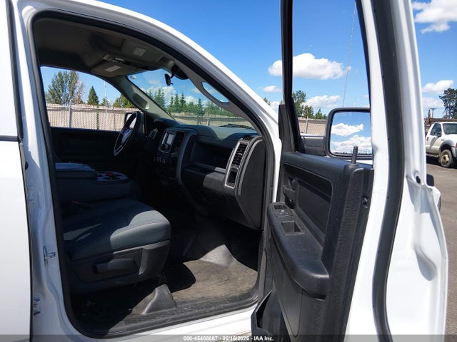 Продажа на аукционе авто 2018 Ram 1500 Tradesman  4x4 5'7 Box, vin: 1C6RR7KG9JS300519, номер лота: 45408887