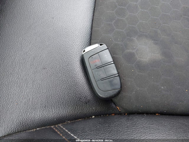 45408939 :رقم المزاد ، 3C4NJDBB9LT100937 vin ، 2020 Jeep Compass Latitude 4x4 مزاد بيع