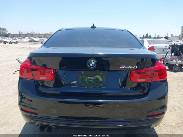 BMW 330I 2018 WBA8B9C51JK676792 Image 17