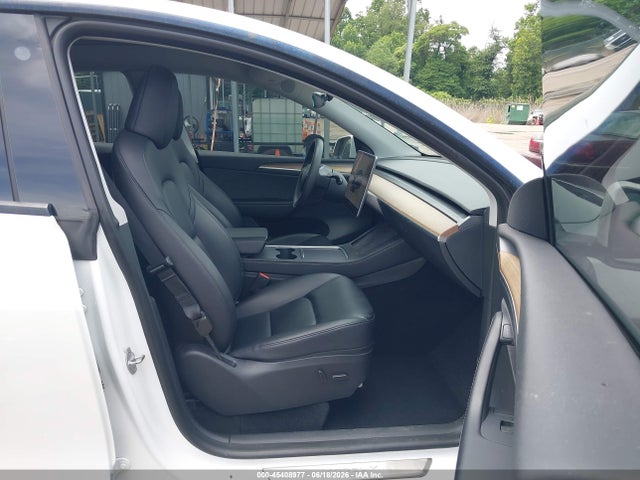 Продаж на аукціоні авто 2023 Tesla Model Y Awd/long Range Dual Motor All-wheel Drive, vin: 7SAYGDEE9PA037697, номер лоту: 45408977