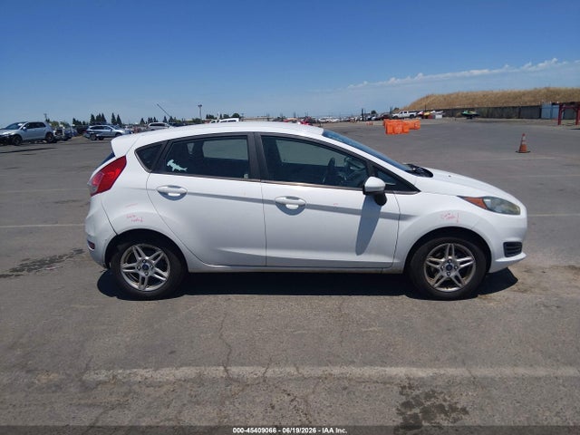 Ford FIESTA SE 2017 3FADP4EJXHM140481 Image 13