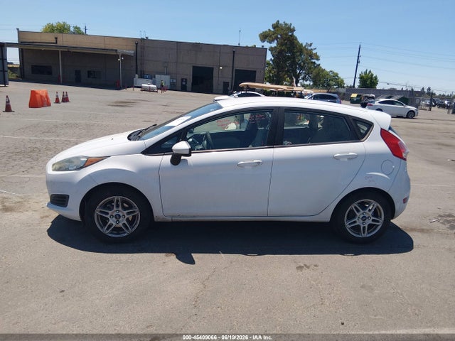 Ford FIESTA SE 2017 3FADP4EJXHM140481 Image 14