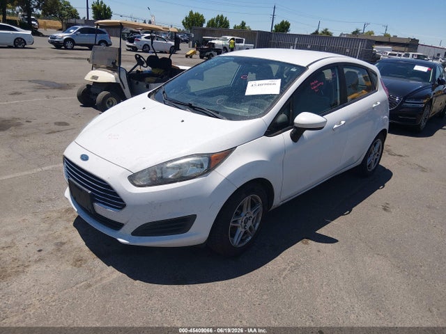 Ford FIESTA SE 2017 3FADP4EJXHM140481 Image 2