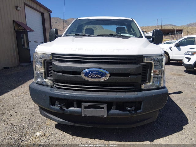 1FDBF2B68HEE28977 Ford F-250 Xl/xlt