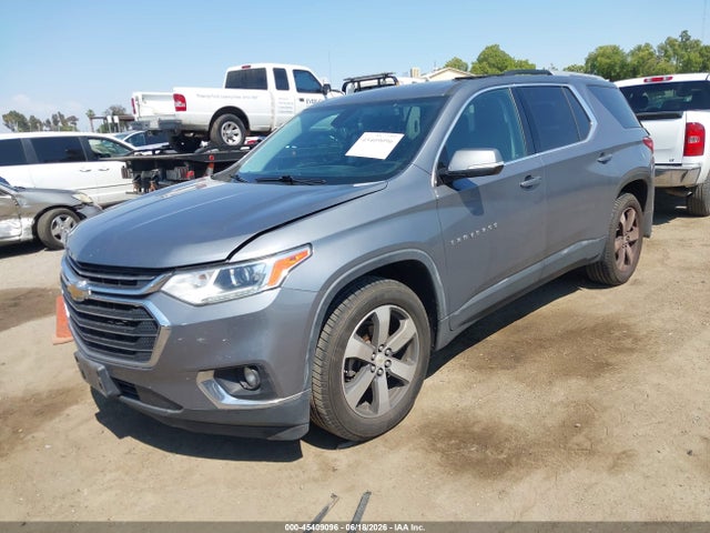 Chevrolet Traverse Lt Leather 2018 1GNERHKW5JJ112033 Image 2